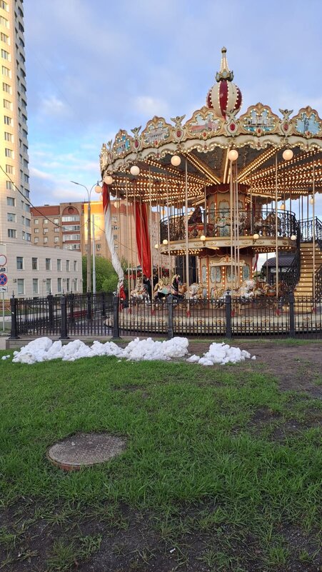 Остатки майского снега в Москве - Ирэн 