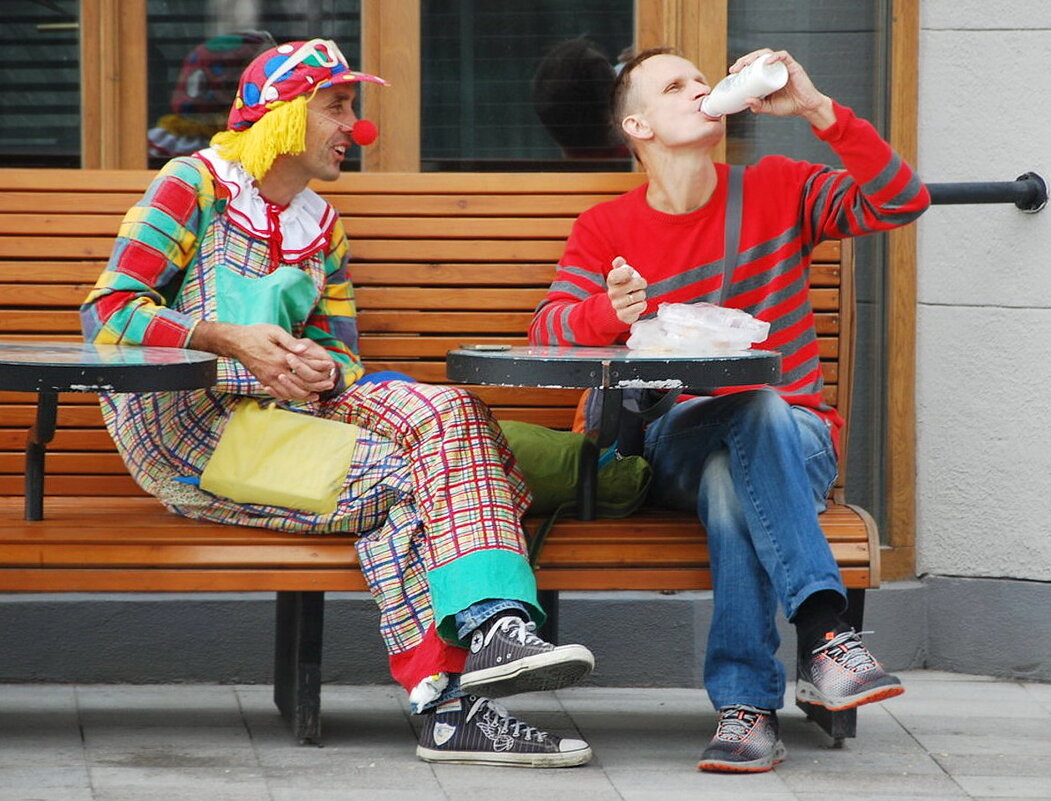 ВЕСЕЛЯЩЕЕ МОЛОЧКО - Юрий Вовк