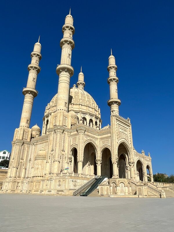 Мечеть Гейдар в Баку (Азербайджан) - Малик Рамазанов Мечеть Гейдар в Баку (Азербайджан) - Малик Рамазанов