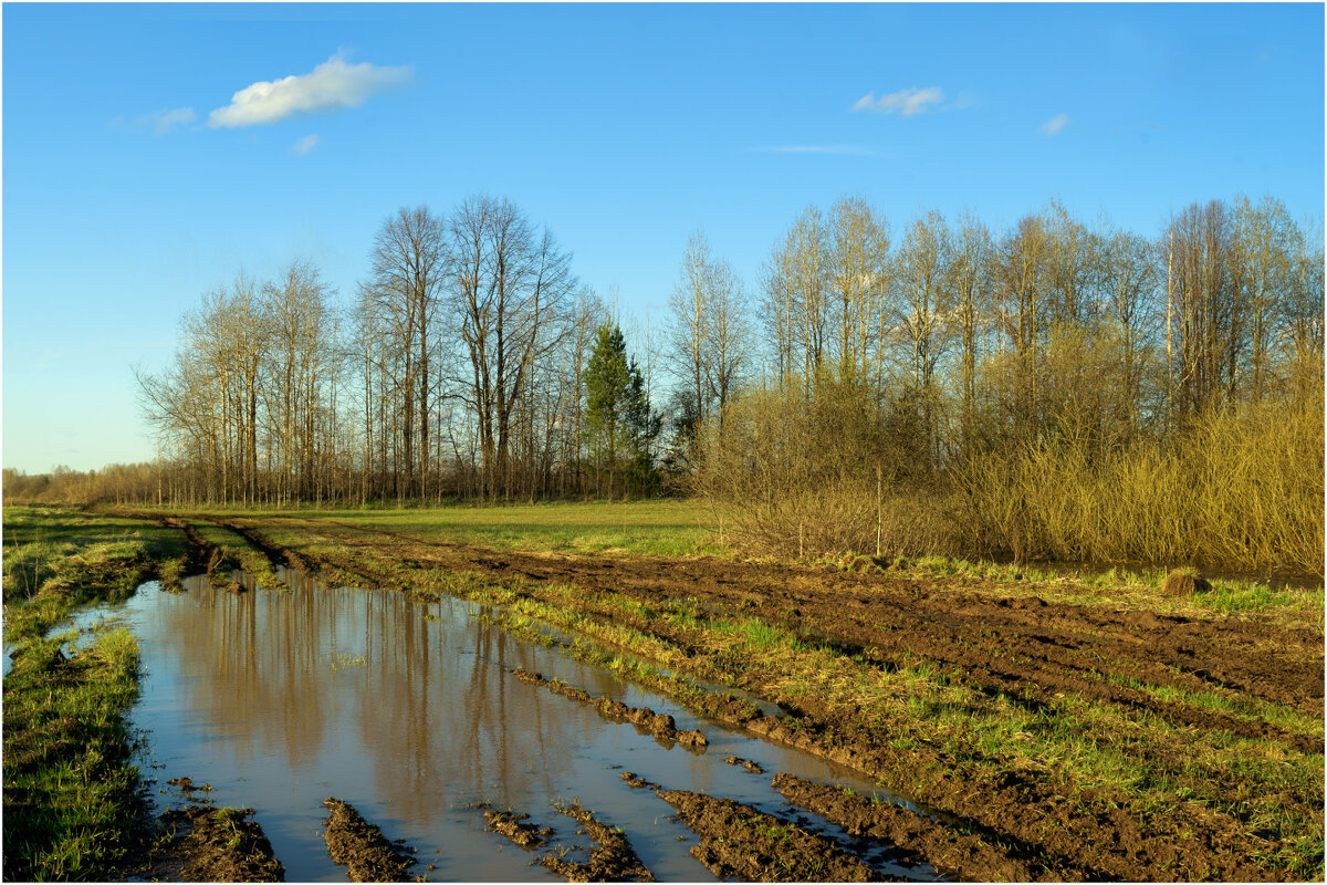 Шёл четвёртый день мая - Валентин Котляров