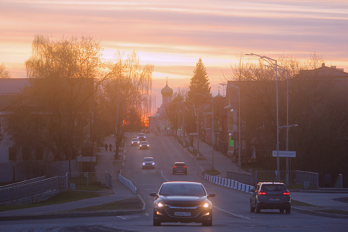 Город на закате - Сергей Кочнев