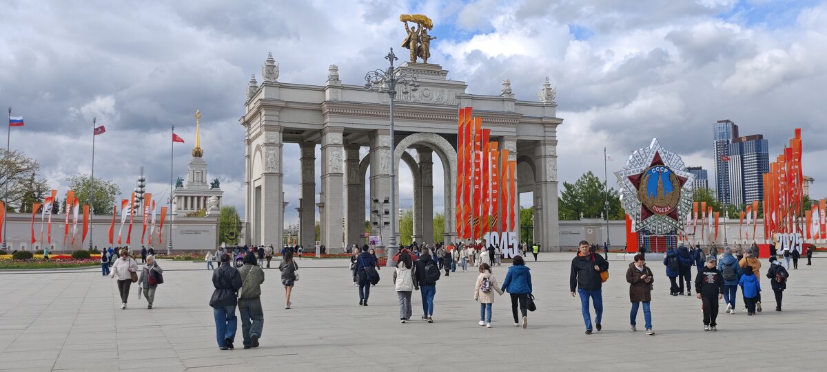 ВДНХ - Главный вход - <<< Наташа >>> ВДНХ - Главный вход - <<< Наташа >>>