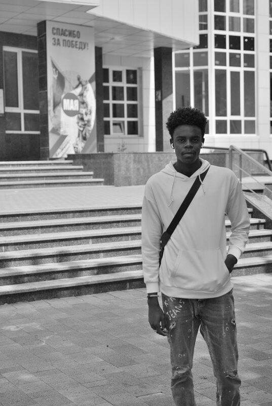 Согласился попозировать - Referee (Дмитрий)