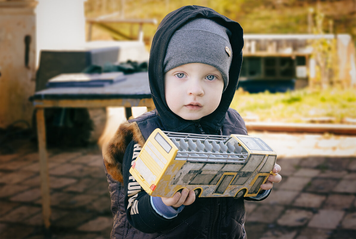 * - Роман Самарский