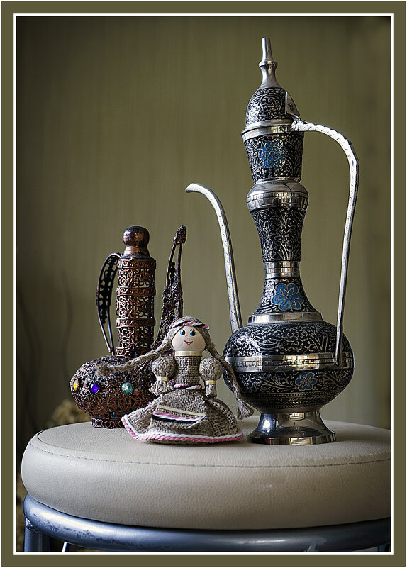 Натюрморт с кувшинами - Владимир Кроливец