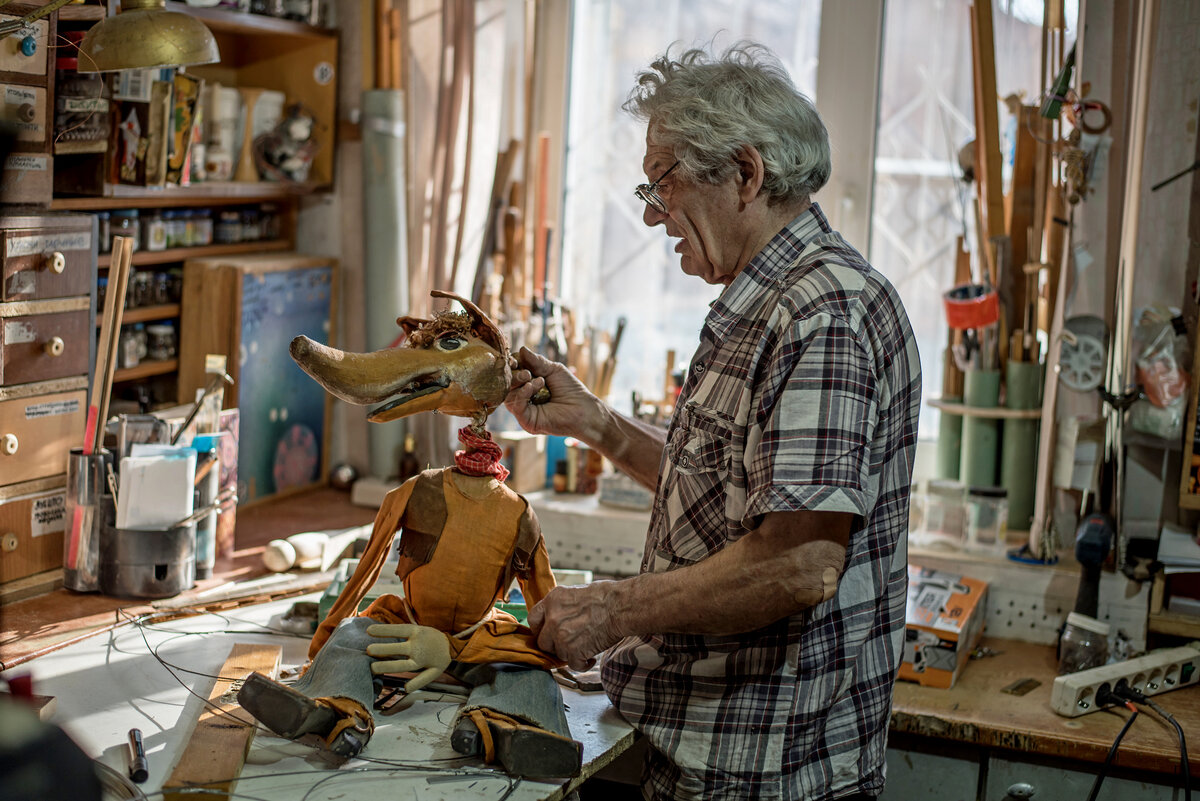 В каморке Папы Карло - Игорь Волков