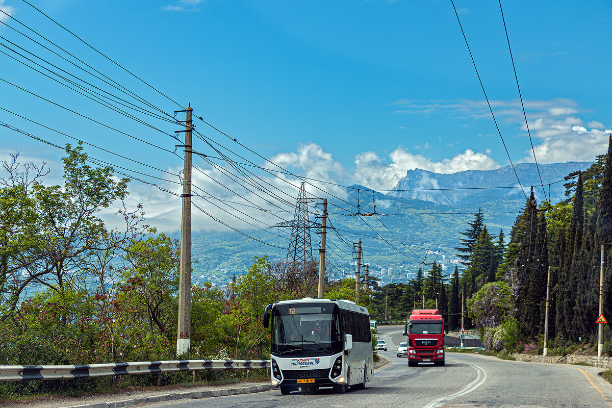 Город счастья уже близко - Юрий Яловенко Город счастья уже близко - Юрий Яловенко