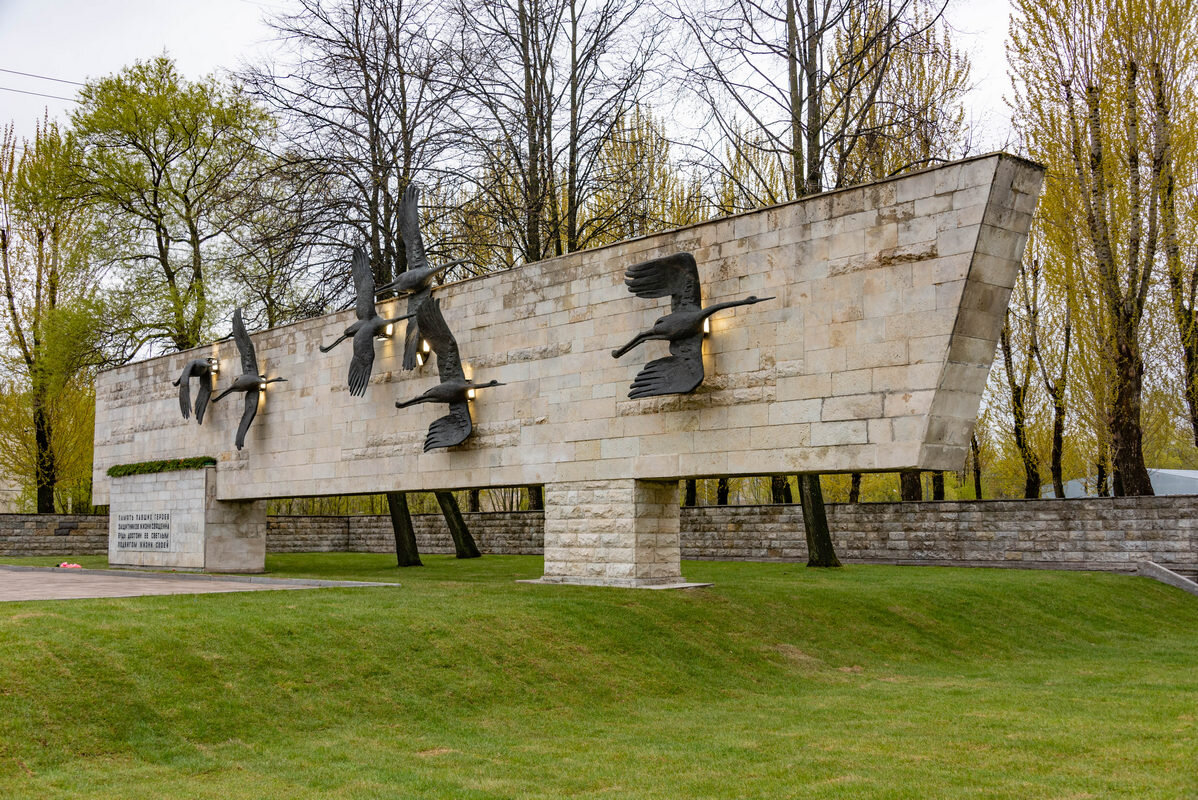 *** - Дмитрий Лупандин