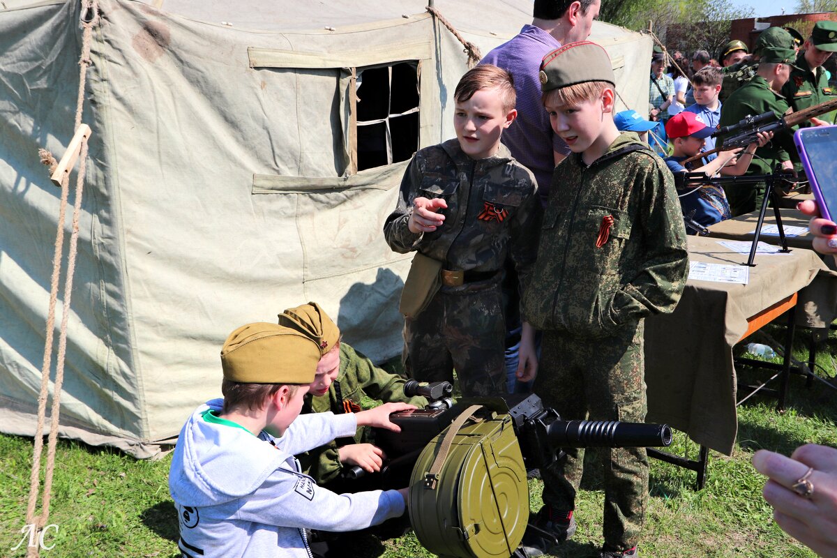 Бущие защитники Отечеств - Любовь Сахарова Бущие защитники Отечеств - Любовь Сахарова