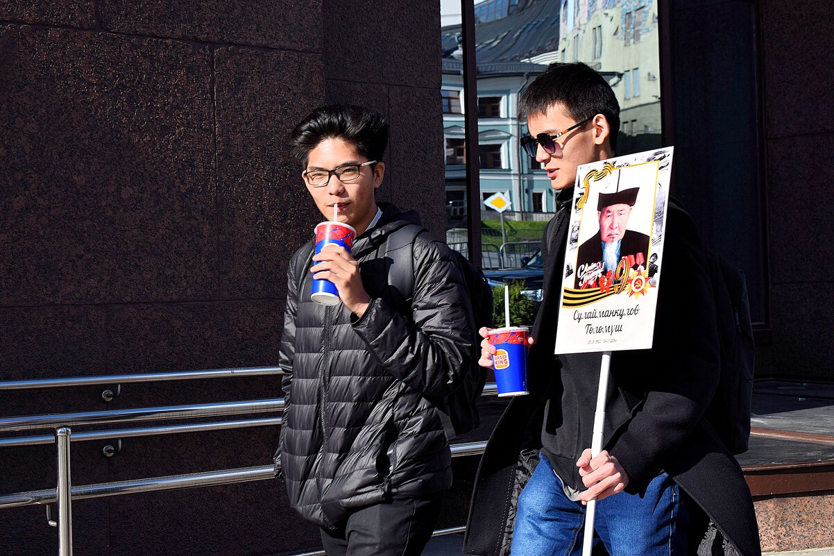 Праздник один у всех, а память у каждого своя. - Татьяна Помогалова Праздник один у всех, а память у каждого своя. - Татьяна Помогалова