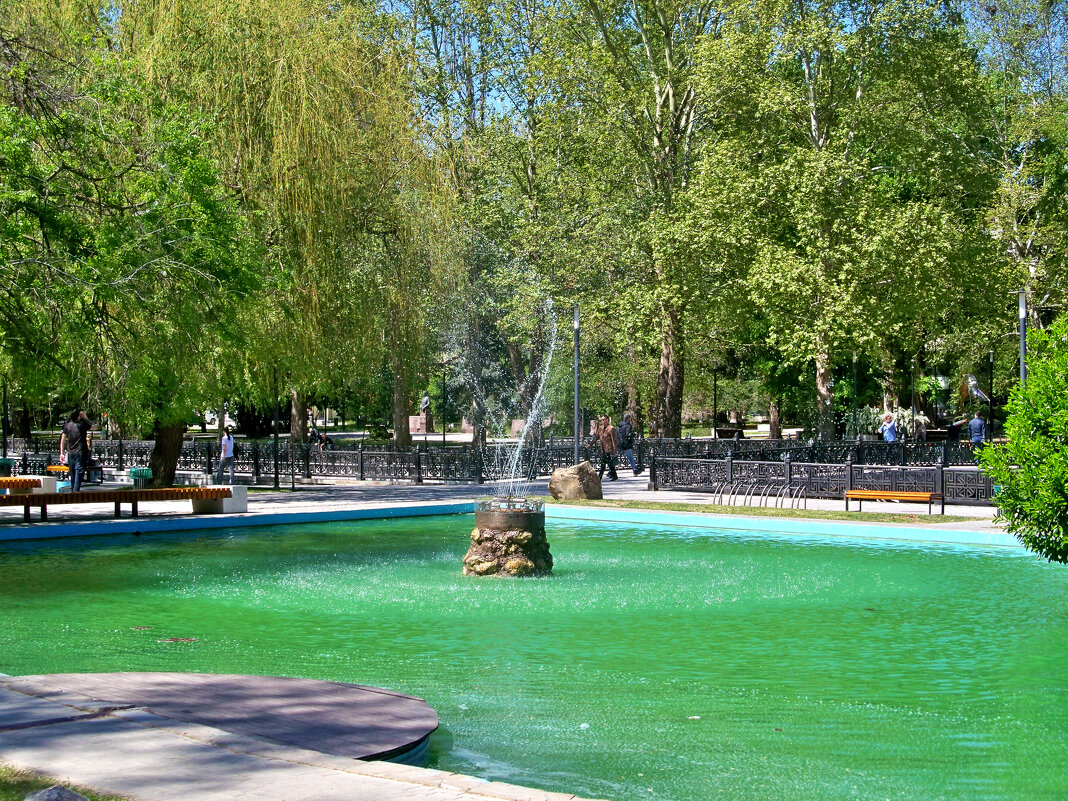 Фонтан в Екатерининском  саду - Валентин Семчишин