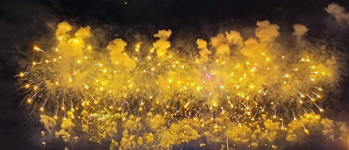 Салют - Александр Чеботарь Салют - Александр Чеботарь