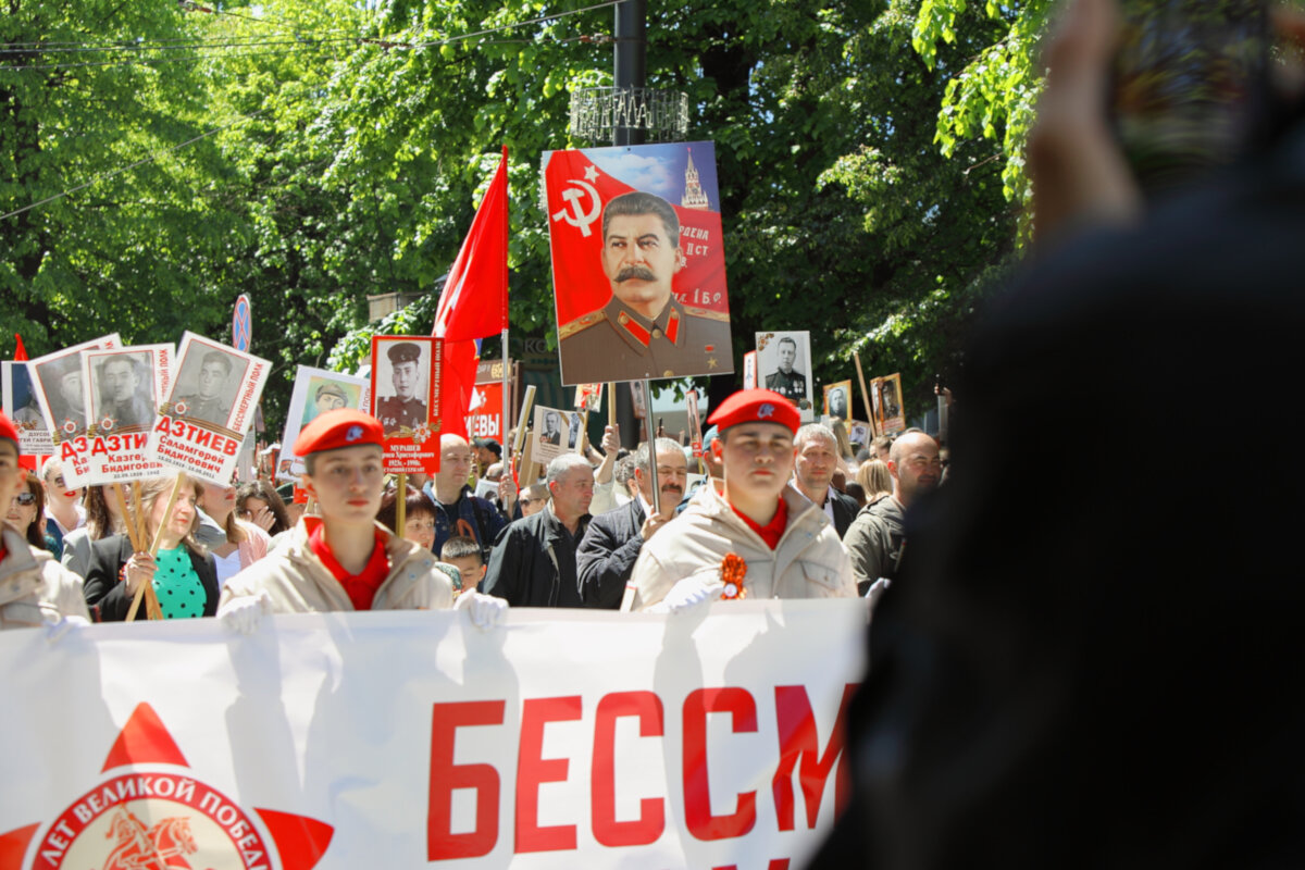 Бессмертный полк во Владикавказе 9 мая 2025 года. - Олег Стасенко Бессмертный полк во Владикавказе 9 мая 2025 года. - Олег Стасенко