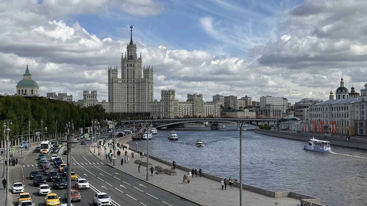 Высотка на Котельнической набережной и Москворецкая набережная - <<< Наташа >>>