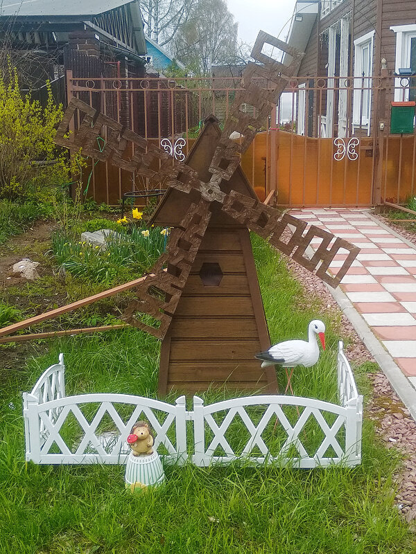 Возле дома - Сергей Кочнев