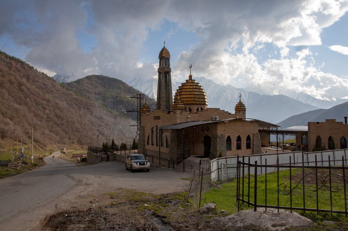 Ингушетия, Джейрахский район. Мечеть в ауле Гули - Gen 