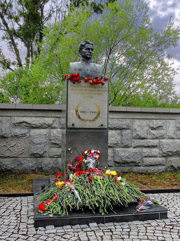 Гурьев Степан Савельевич - Сергей Карачин Гурьев Степан Савельевич - Сергей Карачин