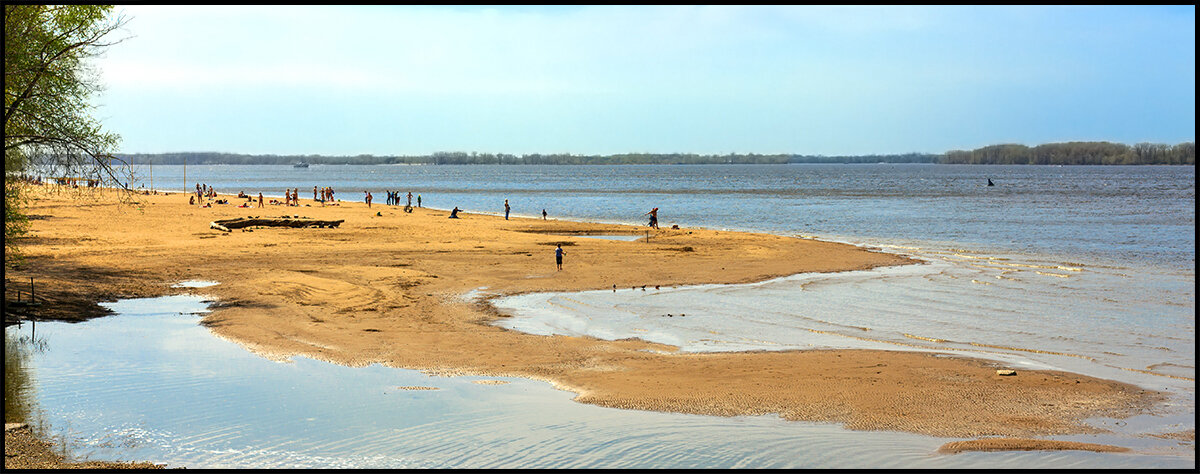 Пляж, весна - Александр Тарноградский Пляж, весна - Александр Тарноградский
