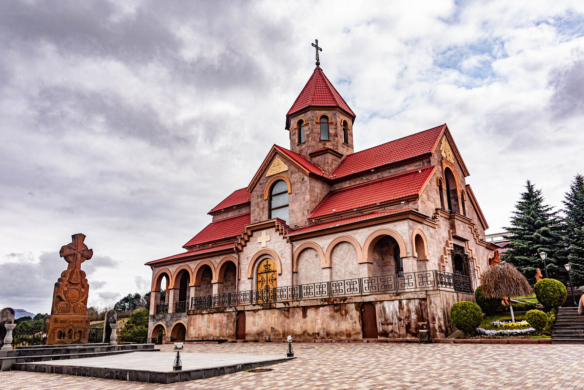 Церковь Сурб Вардан (Церковь Святого Вардана Мамиконяна) - Дмитрий Лупандин Церковь Сурб Вардан (Церковь Святого Вардана Мамиконяна) - Дмитрий Лупандин