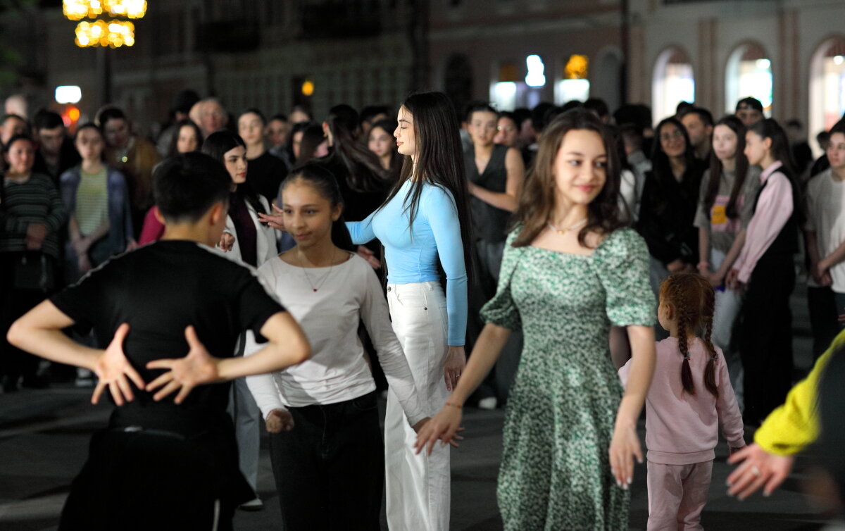 Кавказский танец - Олег Стасенко Кавказский танец - Олег Стасенко