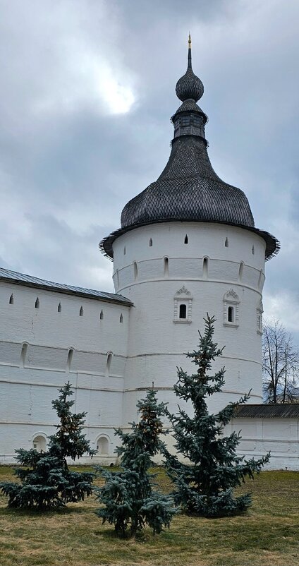 Пляшущие елки. - Михаил Свиденцов