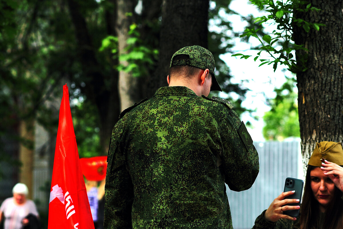 На празднике - Юрий Гайворонскiий На празднике - Юрий Гайворонскiий