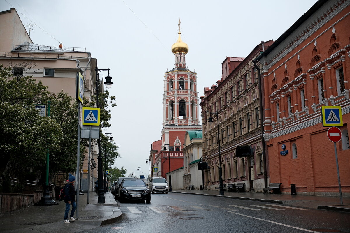 Улица Петровка - Лютый Дровосек