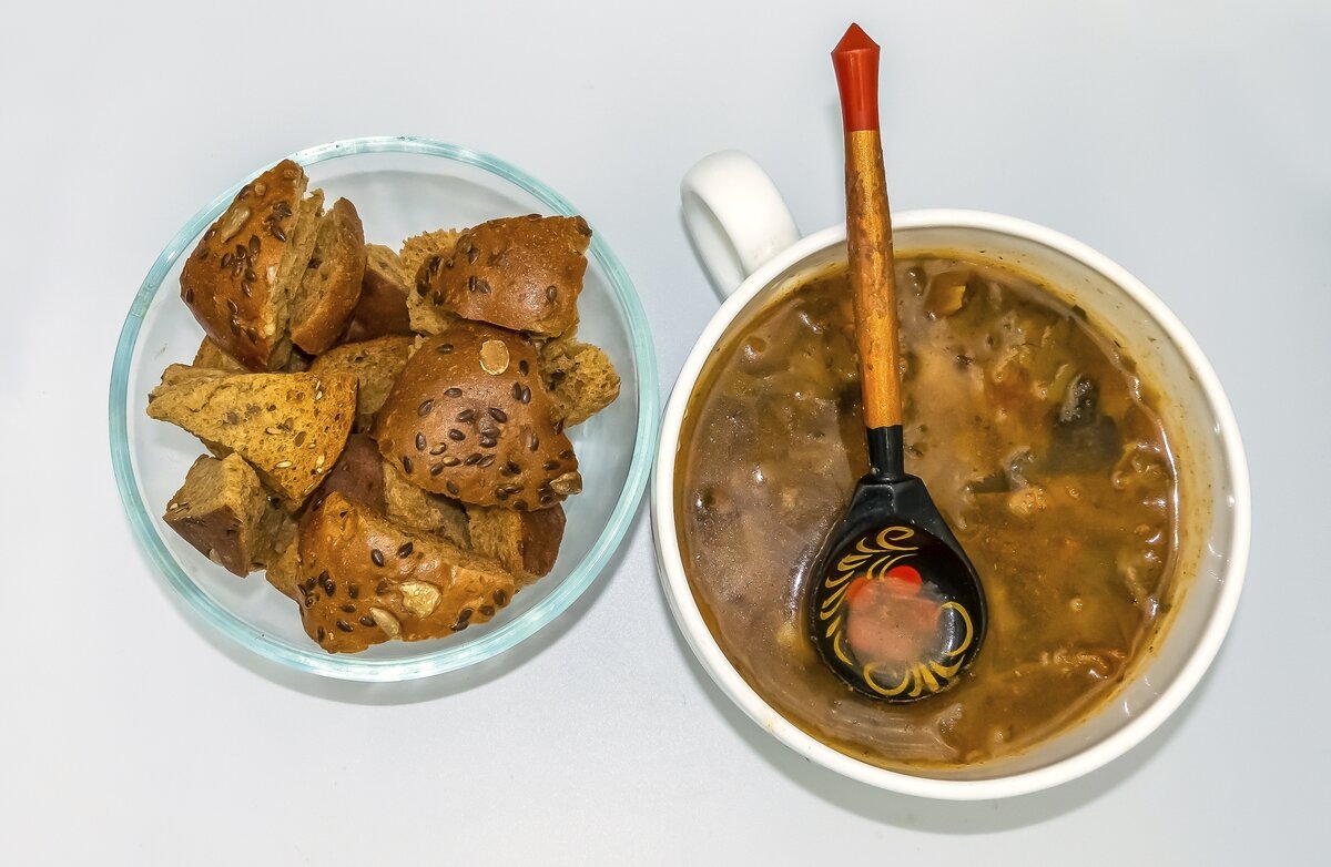 На ужин борщ с сухариками - Валерий Иванович На ужин борщ с сухариками - Валерий Иванович