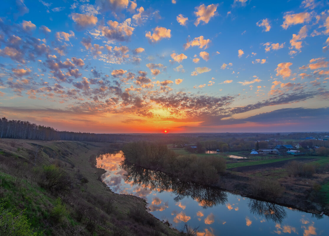 апрельский восход - Виталий Емельянов