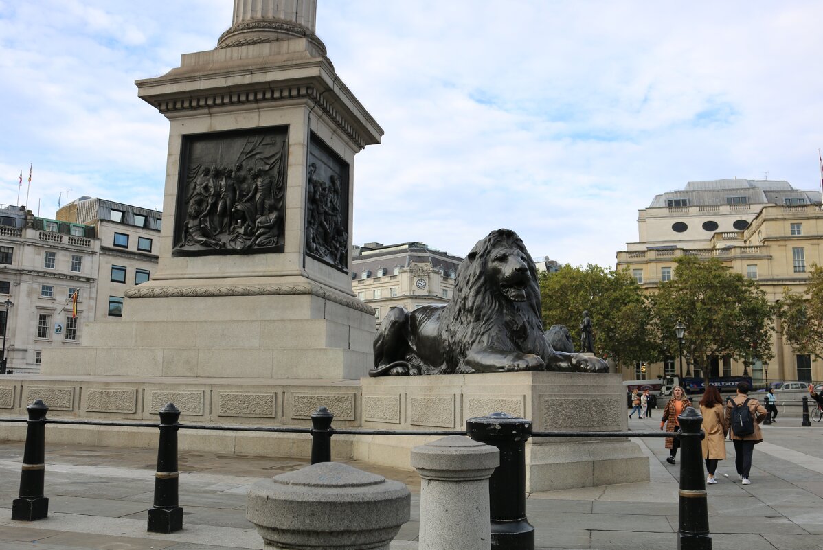 На Т\\рафальгарской площади - Ольга На Т\\рафальгарской площади - Ольга