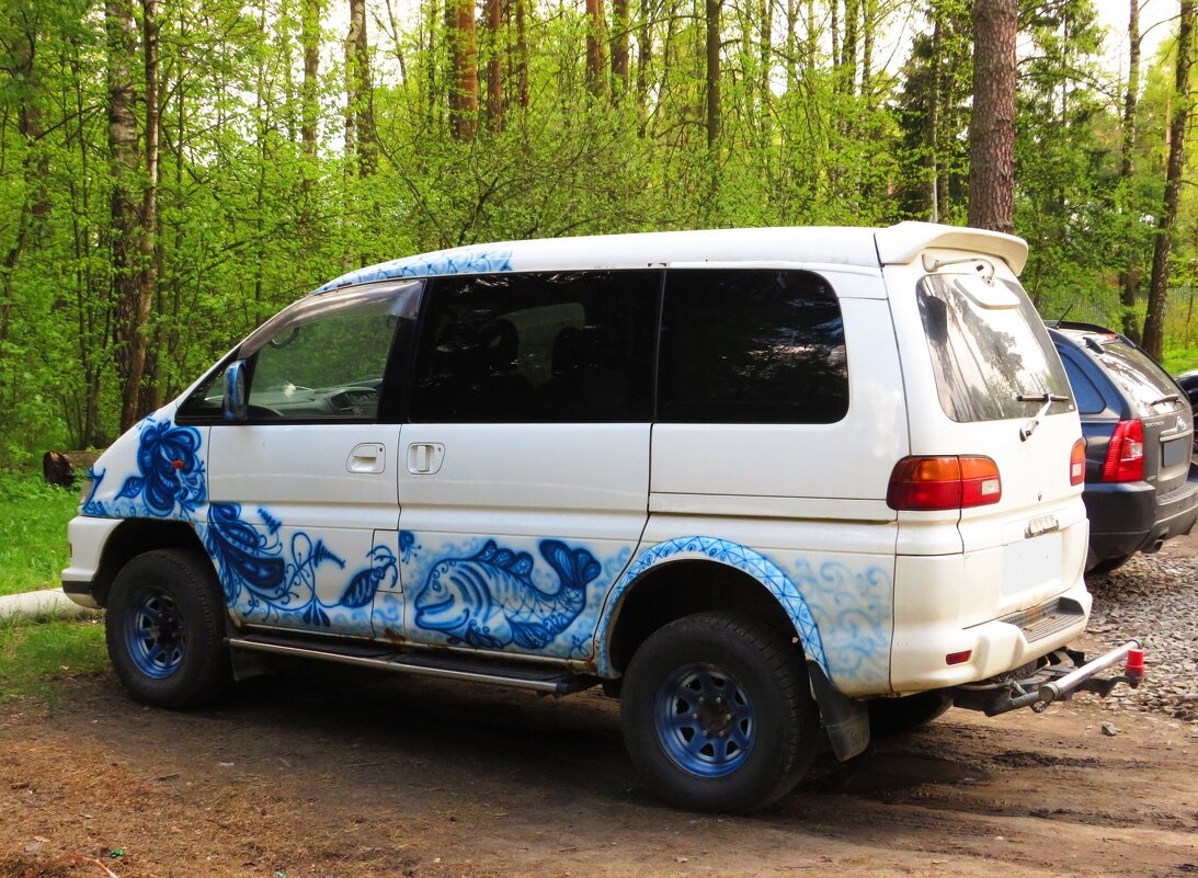 Авто с рыбками - Андрей Снегерёв Авто с рыбками - Андрей Снегерёв