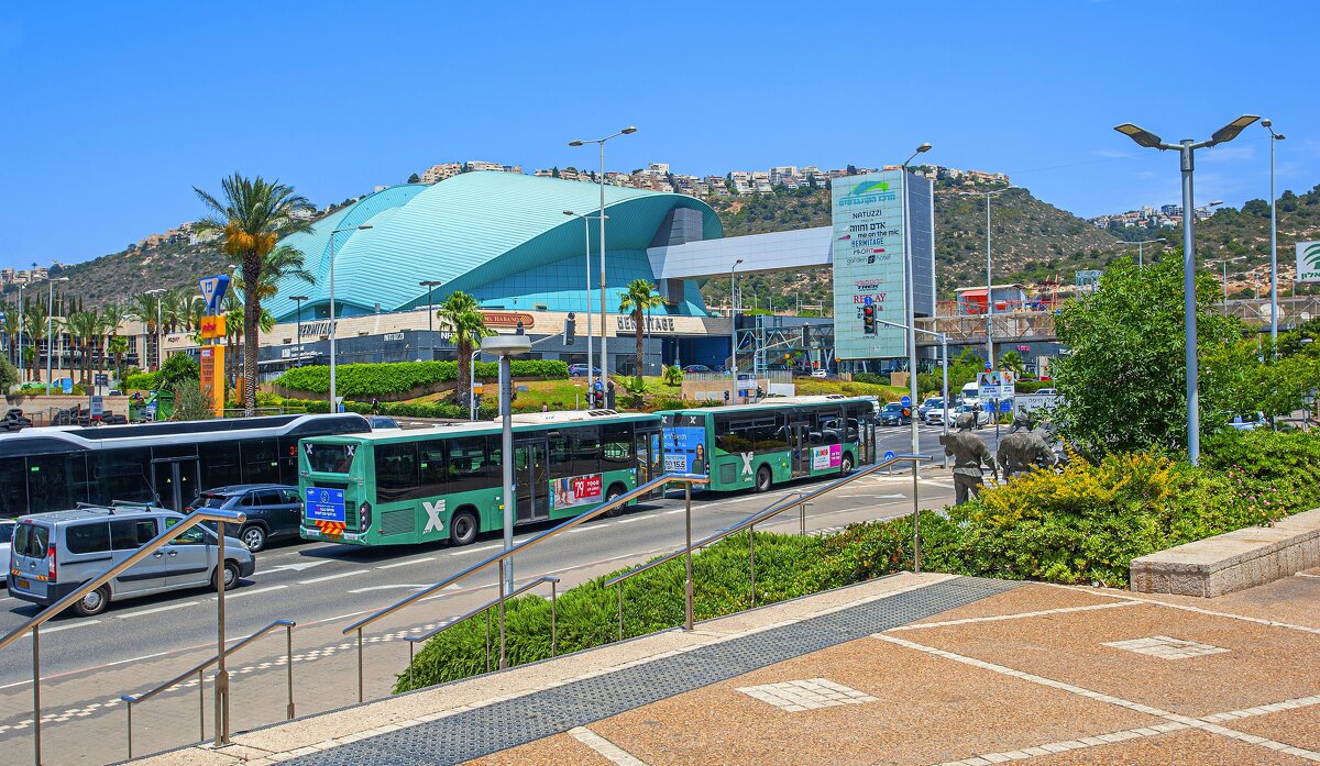 Зал конгрессов - Эмиль 