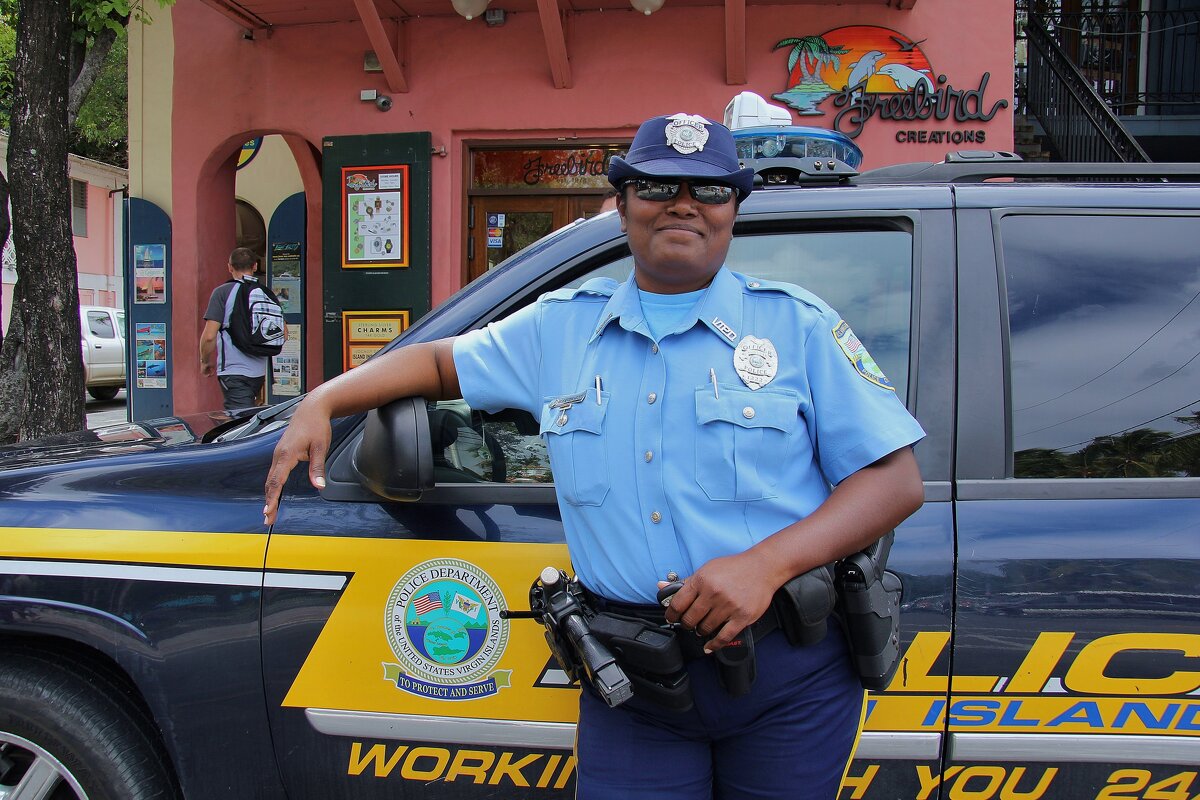 Доблестная и героическая американская полиция. - unix (Илья Утропов) Доблестная и героическая американская полиция. - unix (Илья Утропов)