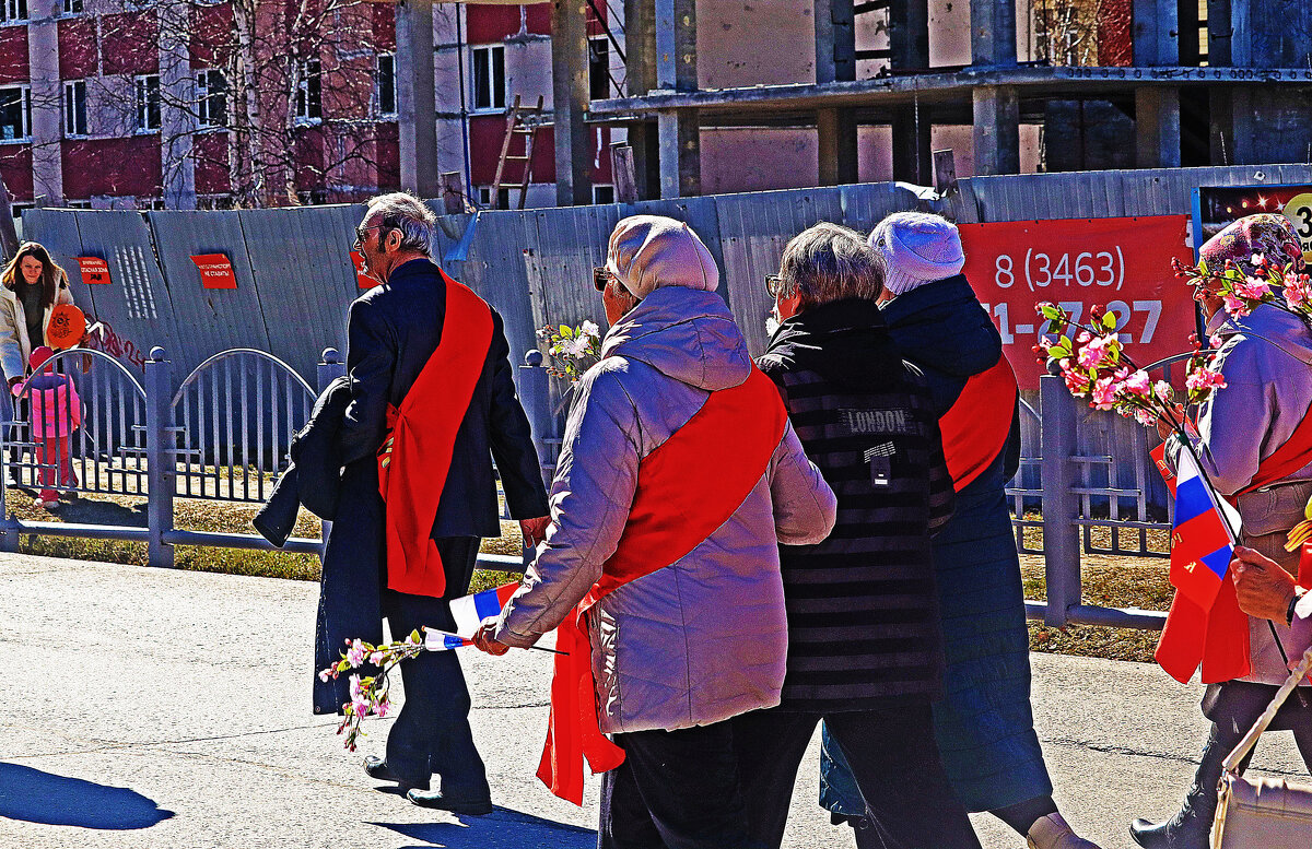 9 Мая...Ветераны Нефтеюганска в праздничной колонне! - Владимир 