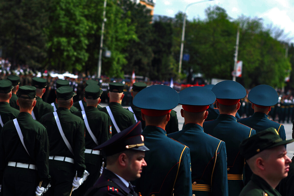 Стройными рядами - Юрий Гайворонскiий