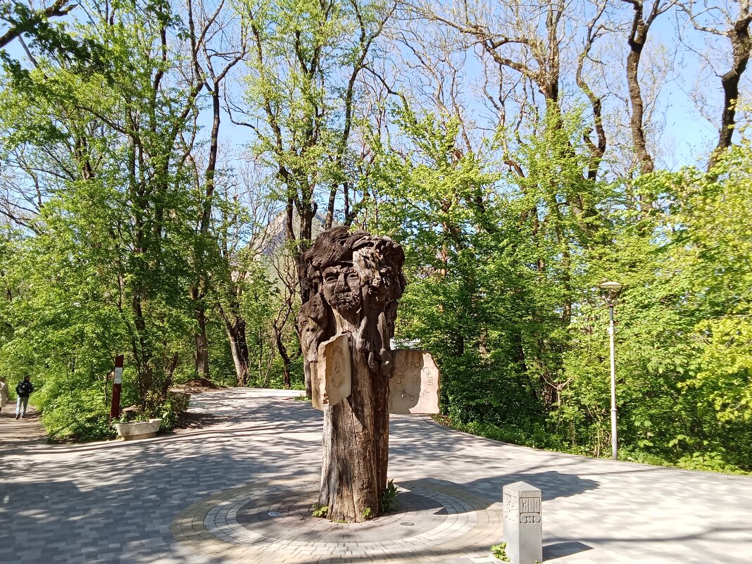 Прогулки вокруг железной горы (терренкур) - Виктор Прогулки вокруг железной горы (терренкур) - Виктор