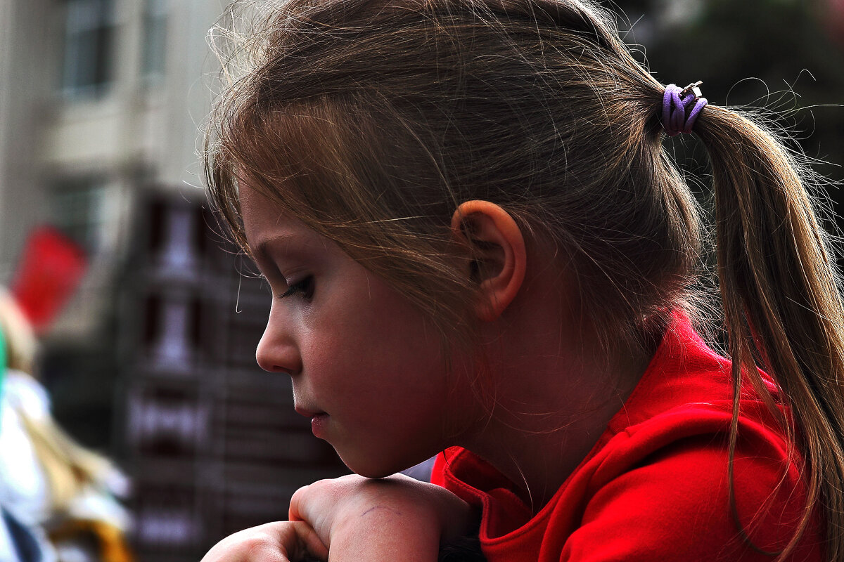 Папа, мне скучно... - Юрий Гайворонскiий Папа, мне скучно... - Юрий Гайворонскiий