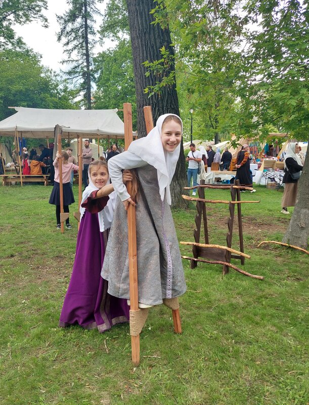 На ходулях - ИРЭН@ . На ходулях - ИРЭН@ .