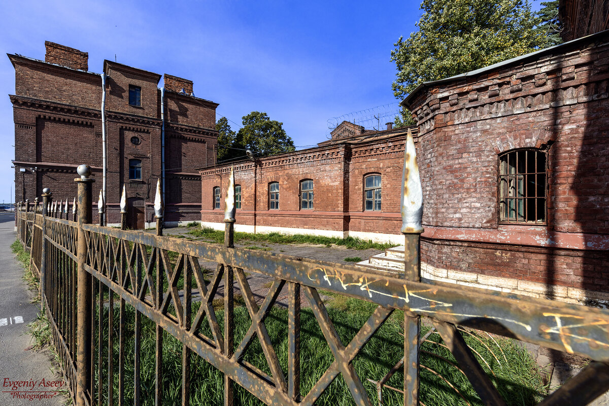 Петербургские "Кресты" - Евгений Петербургские "Кресты" - Евгений