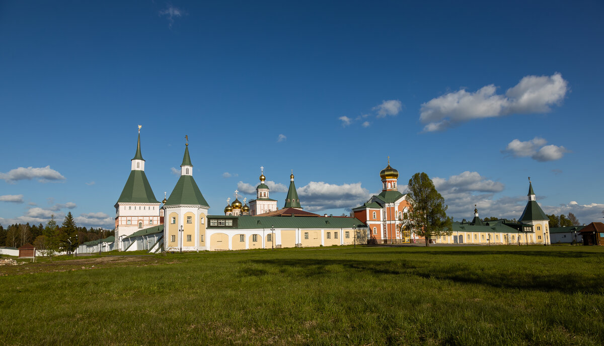 Иверский Богородицкий Святоозерский мужской монастырь - Yuri Chudnovetz Иверский Богородицкий Святоозерский мужской монастырь - Yuri Chudnovetz