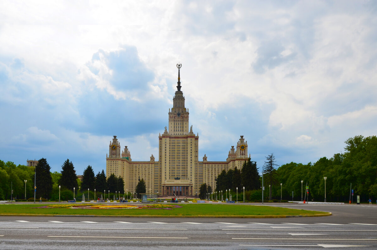 Весенняя Москва. МГУ. - Наташа ***** Весенняя Москва. МГУ. - Наташа *****