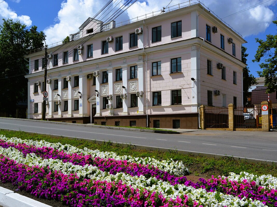 Чебоксары. Дом по ул. Ярославского 32. - Пётр Чернега Чебоксары. Дом по ул. Ярославского 32. - Пётр Чернега