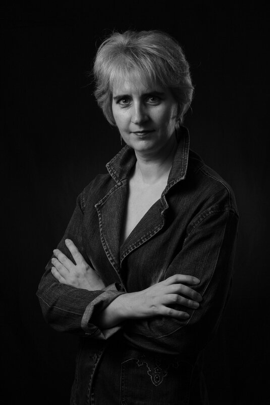 Женский портрет_ЧБ - photo Bo Женский портрет_ЧБ - photo Bo