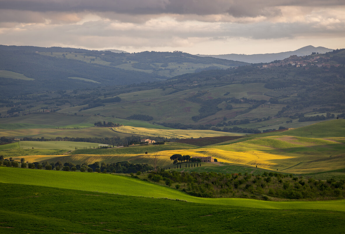 Свет на холмах - Алекс Римский