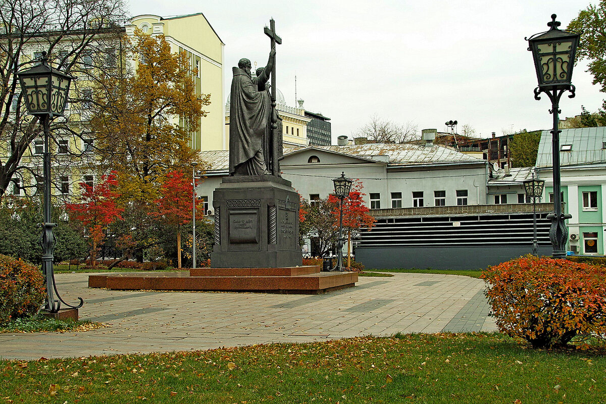 Ильинский сквер - Игорь Белоногов