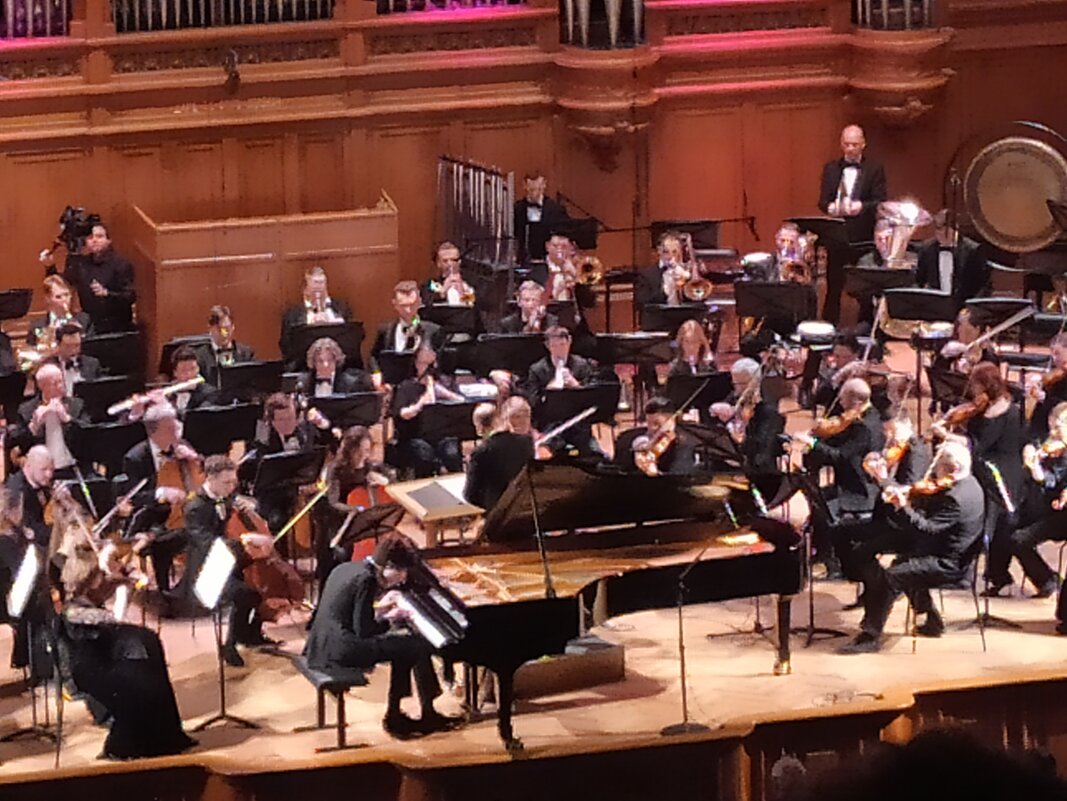 Симфонический оркестр на сцене Большого зала Московской консерватории - Галина Симфонический оркестр на сцене Большого зала Московской консерватории - Галина