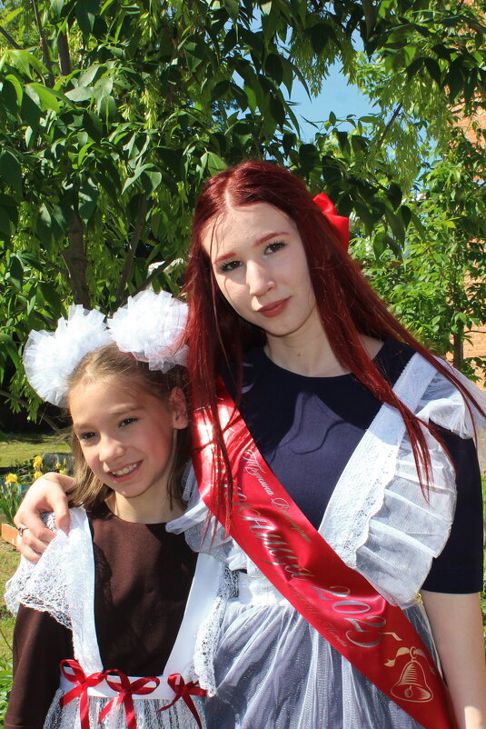 Сестрёнки. - Игорь Родионов Сестрёнки. - Игорь Родионов