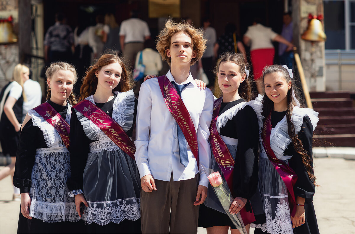 Последний звонок - Лилия . Последний звонок - Лилия .