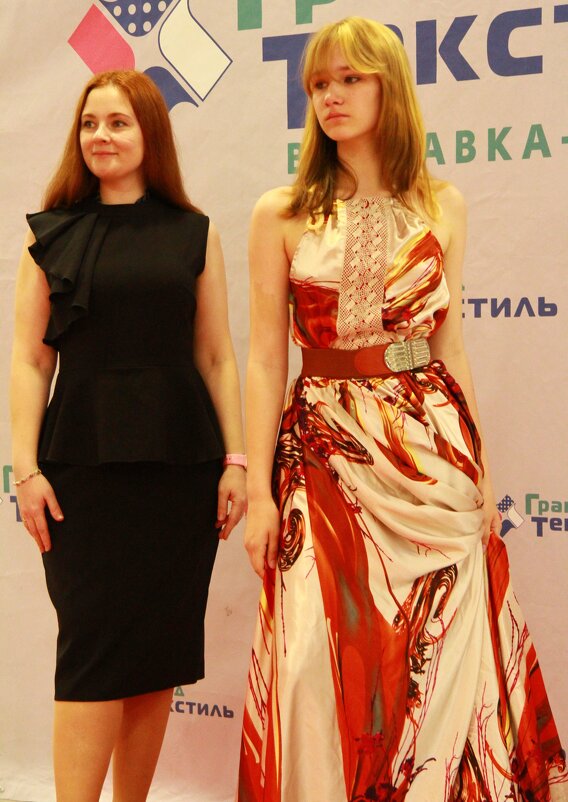 Выставка "Дизайнерская одежда" - Александр Володарский Выставка "Дизайнерская одежда" - Александр Володарский