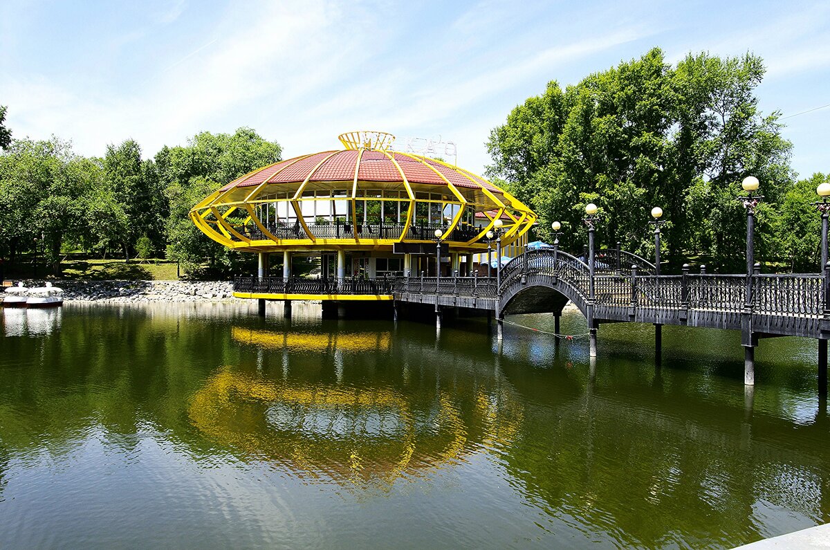 Кафе у фонтана - Сергей Швечков Кафе у фонтана - Сергей Швечков